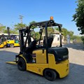 Xe nâng điện 2,5 tấn cũ mâm xoay FE25-1        0973766284
