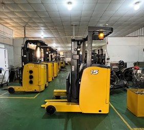 Xe nâng điện cũ 1.5 tấn đứng lái  FB15RL-15        0973766284