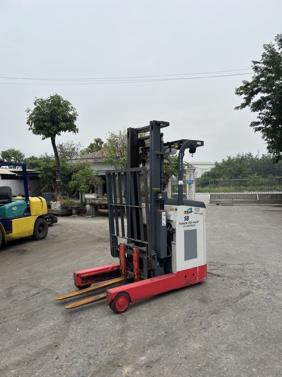 Xe nâng điện đứng lái 1.8 tấn Nichiyu