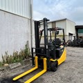 Xe nâng điện 2 tấn Komatsu FB20M-12     0973766284