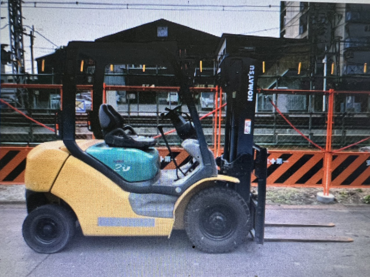 Xe nâng 2.0 tấn Komatsu đời -15