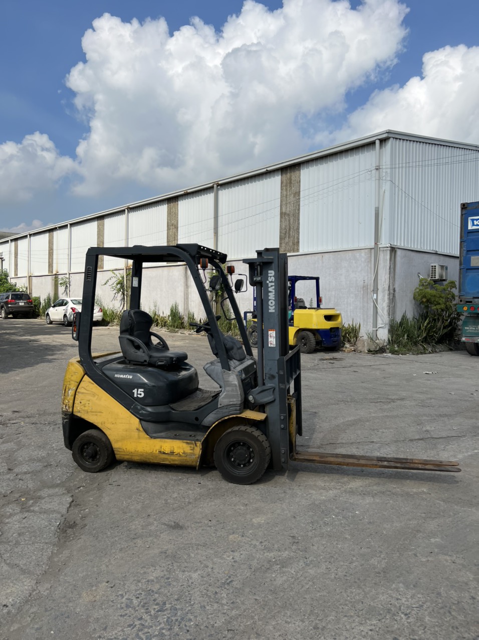 Xe nâng hàng KOMATSU 1.5 tấn