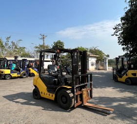 Xe nâng dầu 2.5 tấn FD25C-17     0973766284