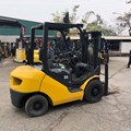 Xe nâng dầu 2.5 tấn đời -17 FD25C-17    0973766284