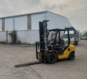 Xe nâng dầu 3 tấn FD30T-17     0973766284
