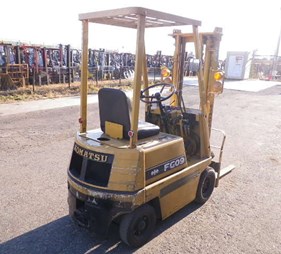 Xe nâng xăng cũ 0.9 tấn FG03-2    0973766284
