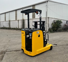 Xe nâng điện đứng lái 1.5 tấn (Reach truck 1.5 ton) FB15RW-15      0973766284
