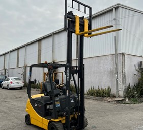 Xe nâng điện cũ KOMATSU 2 tấn FB20AG-12   (2.0 ton Forklift Battery)  0973766284