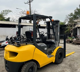 Xe nâng xăng, gas 3 tấn komatsu (3 tons Gasoline forklift) FG30T-17    0973766284