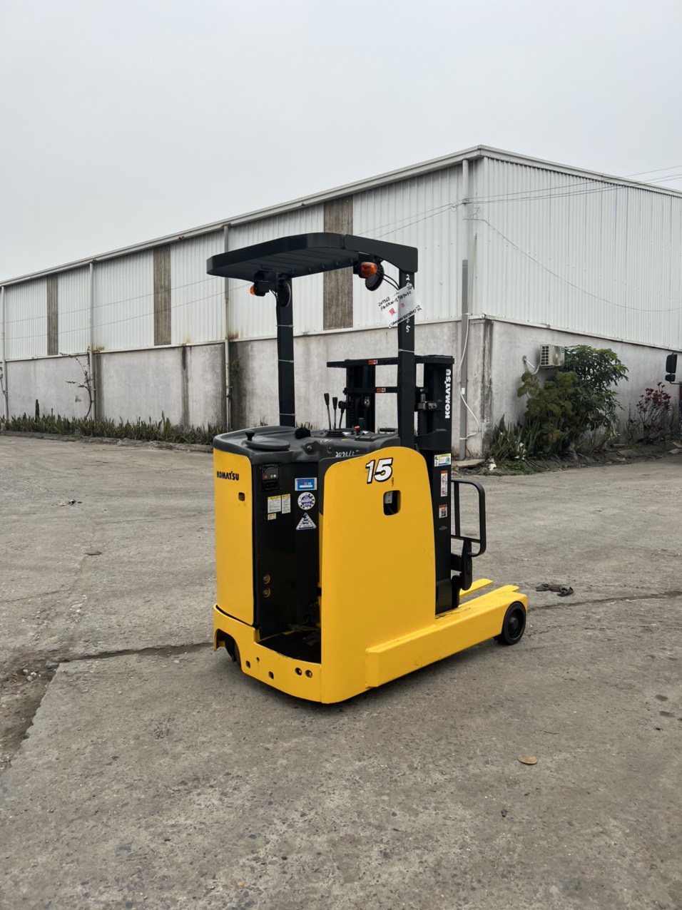 Xe nâng điện đứng lái 1.5 tấn KOMATSU cũ