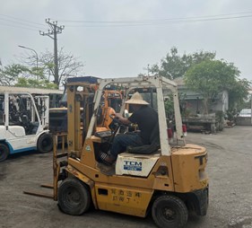 Xe nâng cũ giá dưới 100 triệu (FVG15N15)      0973766284