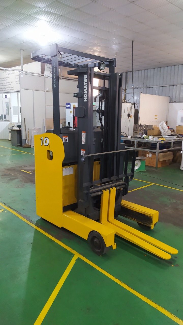 Xe nâng điện đứng lái cũ 1 tấn