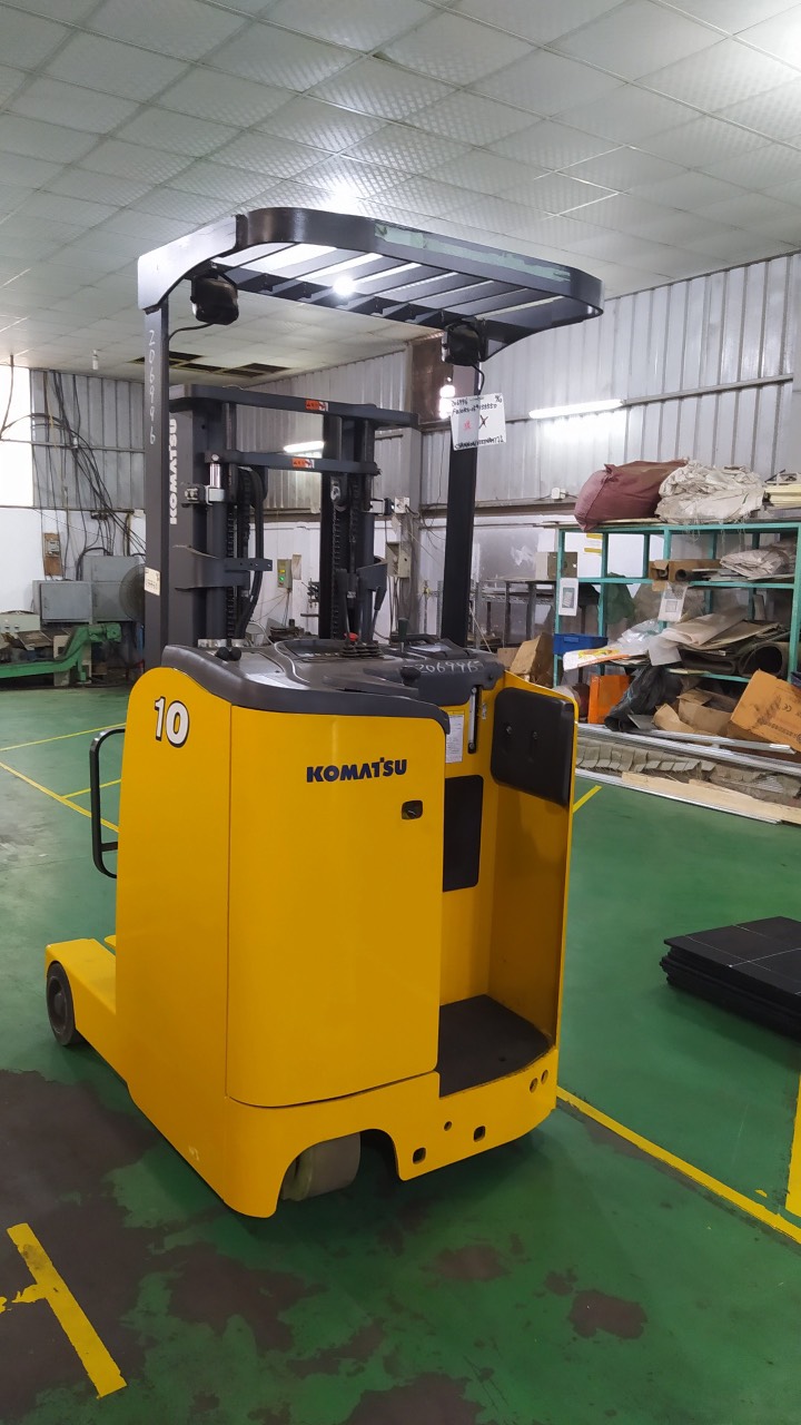 Xe nâng điện đứng lái cũ 1 tấn