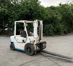 Xe nâng cũ 2.5 tấn dịch giá      FD25C-14          0973766284