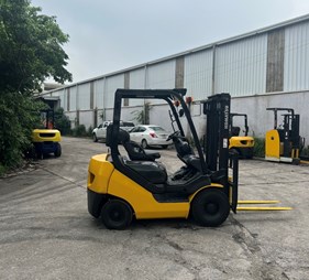 Xe nâng cũ 1.8 tấn máy dầu, đời cao 2012        0973766284