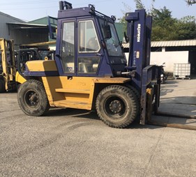 Xe nâng cũ 8 tấn KOMATSU  FD80-6             0973766284