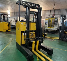 Xe nâng điện cũ đứng lái 1.5 tấn FB15RS-12        0973766284
