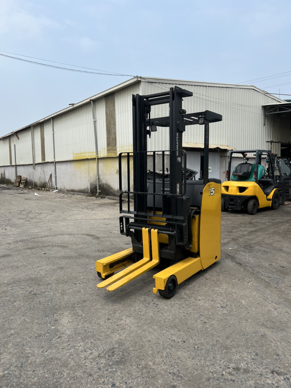 Xe nâng điện Reach Truck