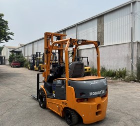 Xe nâng điện cũ 2.5 tấn      FE25-1              0973766284