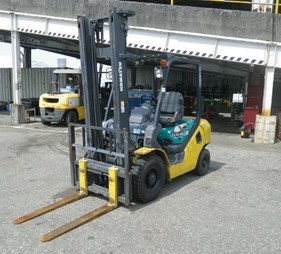 Xe nâng dầu 2.5 tấn đời -16 FD25HW-16   (0973766284)