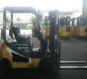 Xe nâng điện cũ 1.5 tấn FB15-12 (0973766284)