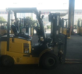 Xe nâng điện cũ 2.5 tấn FE25-1   0973766284