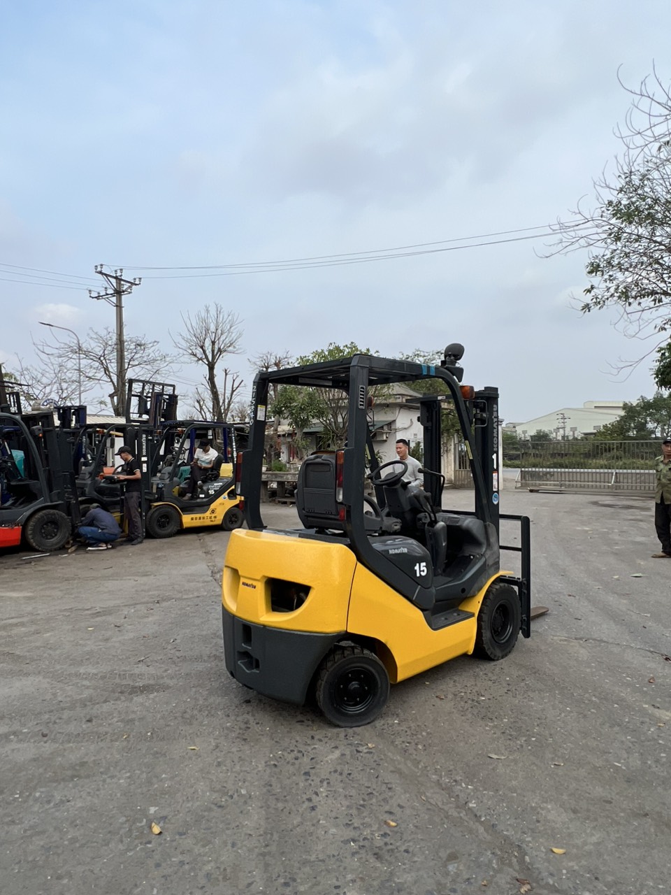 Xe nâng xăng 1.5 tấn