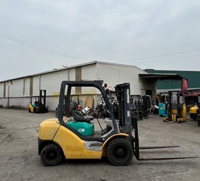 Xe nâng dầu 2.5 tấn Komatsu FD25C-15   (0973766284)