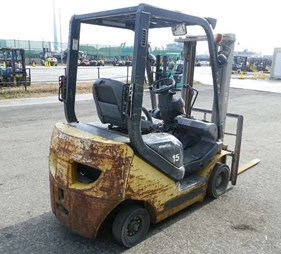 Xe nâng dầu 1.5 tấn Komatsu FD15T-21  (0973766284)