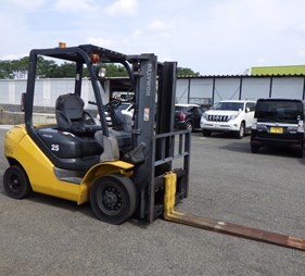 Xe nâng dầu 2.5 tấn Komatsu đời -17  FD25T-17  (0973766284)