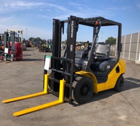 Xe nâng dầu 2.5 tấn FD25C-17 đời -17   (0973766284)