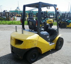Xe nâng dầu 3 tấn chui container FD30T-17   (0973766284)