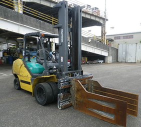 Xe nâng 4.5 tấn kẹp vuông FD45T-10   (0973766284)