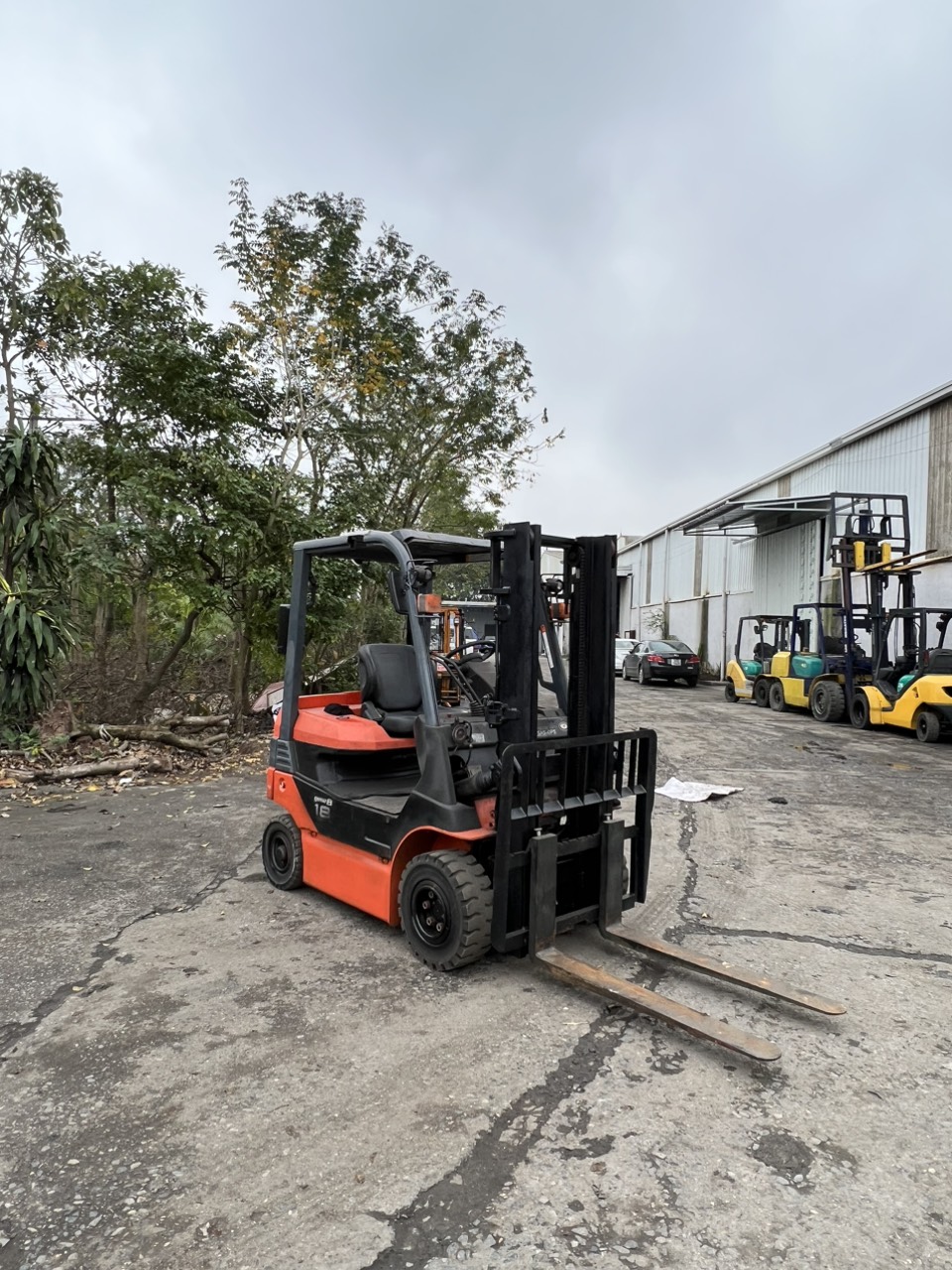 Xe nâng điện cũ 1.8 tấn