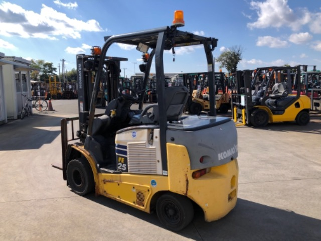 Xe nâng điện 2.5 tấn