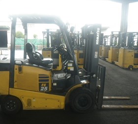 Xe nâng điện cũ 2.5 tấn FE25-1   (0973766284)