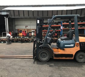 Xe nâng cũ Toyota 2.5 tấn 7FD25   (0973766284)