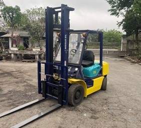 Xe nâng dầu 2.5 tấn Komatsu FD25C-12  (0973766284)