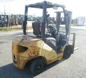 Xe nâng dầu cũ 2.5 tấn số sàn FD25C-17  (0973766284)