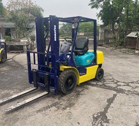 Xe nâng dầu 2.5 tấn đời -12 FD25C-12  (0973766284)