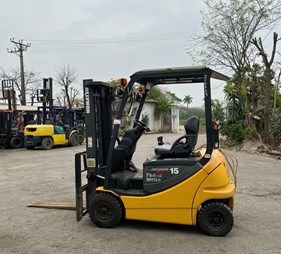 Xe nâng điện 1.5 tấn Komatsu FB15-12    (0973766284)