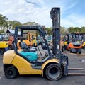 Xe nâng 2.5 tấn máy dầu Komatsu FD25C-15  (0973766284)
