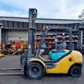Xe nâng 2.5 tấn máy dầu Komatsu FD25C-15  (0973766284)