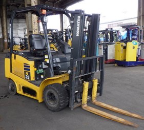 Xe nâng  điện 2.5 tấn bình ắc quy khô FE25-1   (0973766284)
