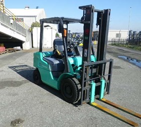Xe nâng xăng 2.5 tấn Mitsubishi FG25D    (0973766284)