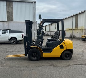 Xe nâng 2.5 tấn máy dầu Komatsu FD25C-17  (0973766284)