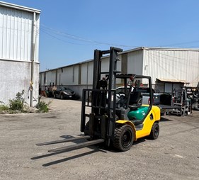 Xe nâng dầu 3 tấn Komatsu, số tự động FD30T-16    (0973766284)