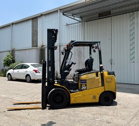 Xe nâng điện 3 tấn ắc quy khô FE30-1  (0973766284)