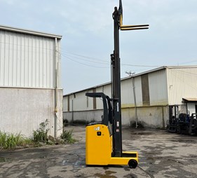 Xe nâng điện đứng lái 1.4 tấn chui công FB15RL-14   (0973766284)