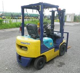 Xe nâng 1.5 tấn máy dầu Komatsu FD15C-16    (0973766284)